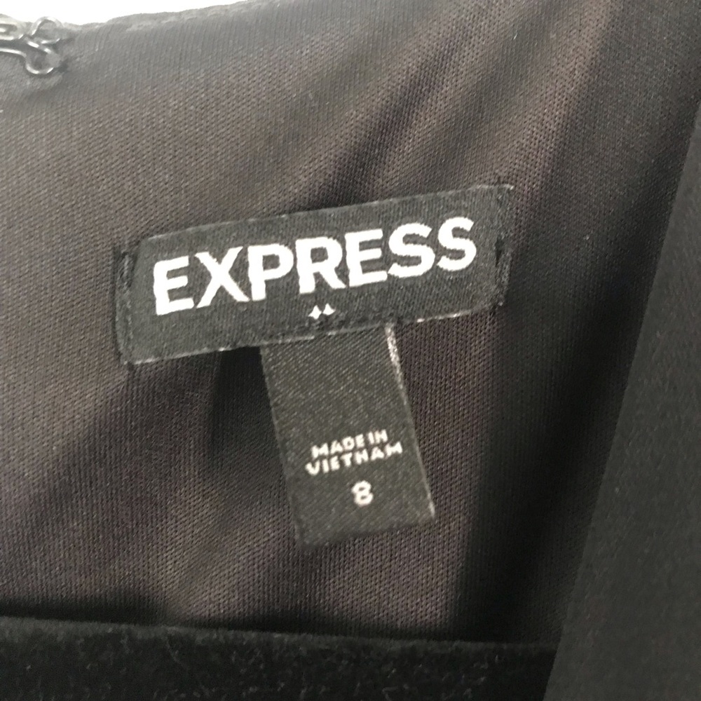 Express Dress - Picture 2 of 7